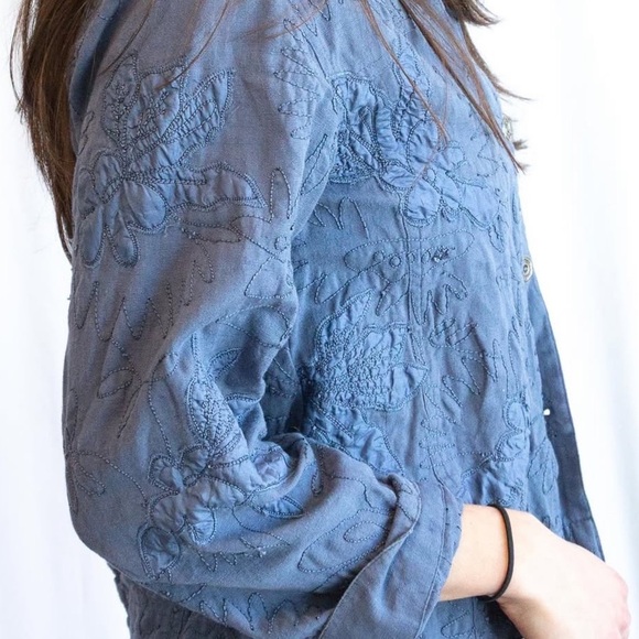 Chico’s Embroidered Button Down - Picture 7 of 7